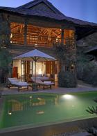 2beach_villa_exterior5_h.jpg
