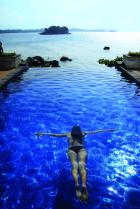 s_amp_e_0604_hero_aswimininfinitypool_dsc0250.jpg